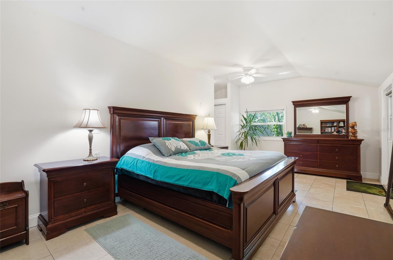 VETERAN CITY - Residential