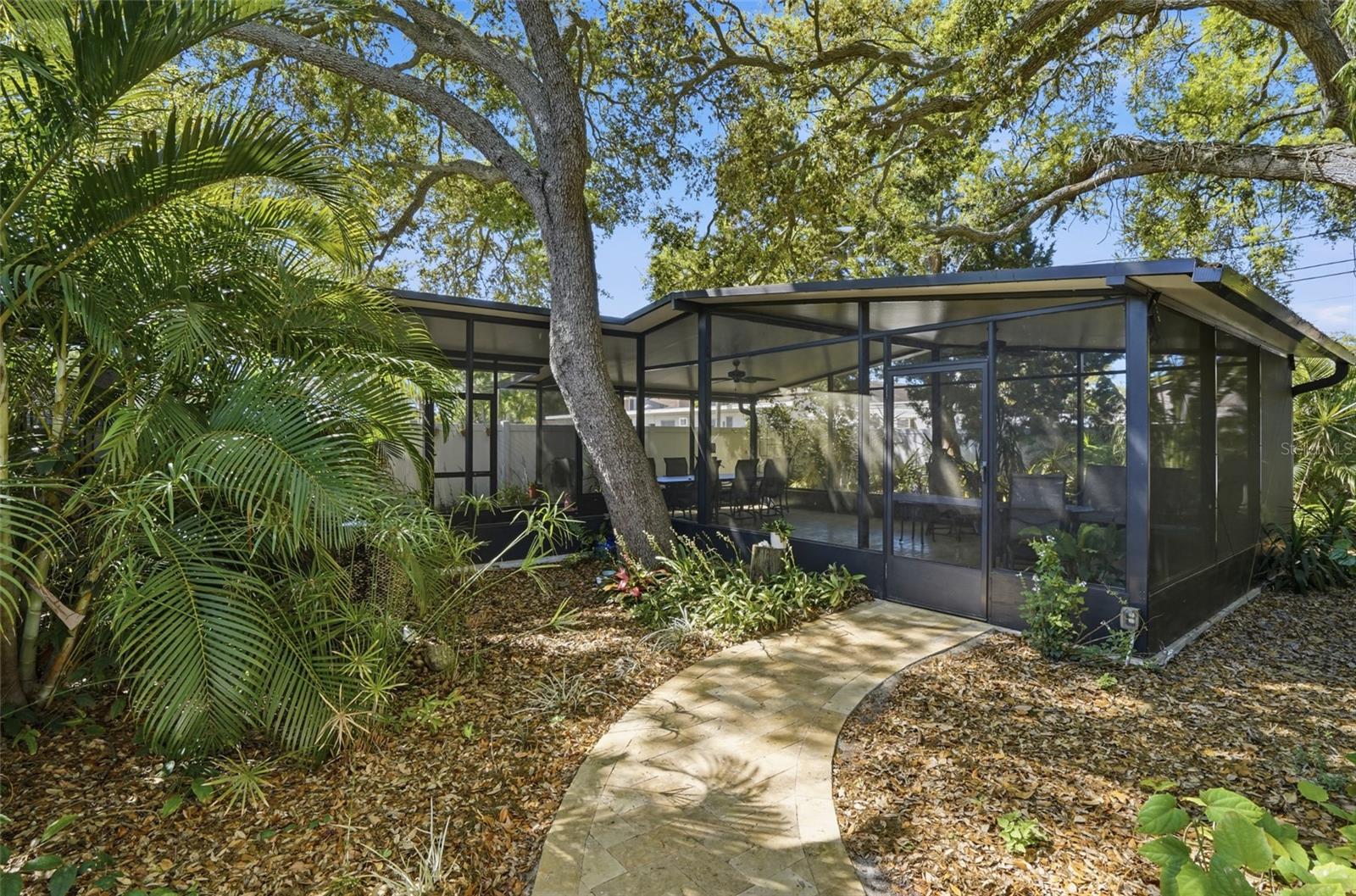 VETERAN CITY - Residential