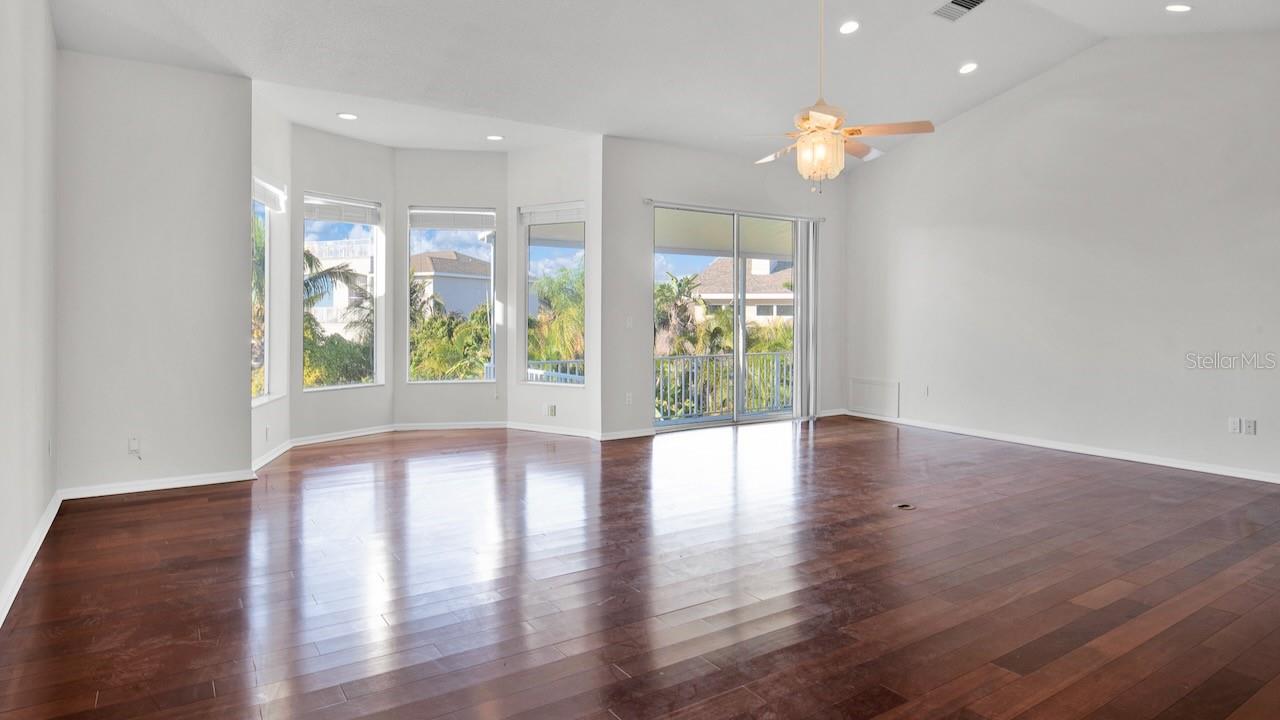 TIERRA VERDE UNIT 1 4TH REP - Residential