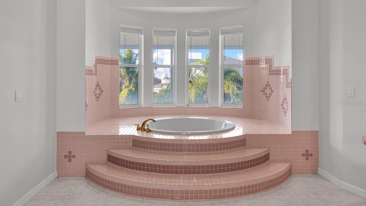 TIERRA VERDE UNIT 1 4TH REP - Residential