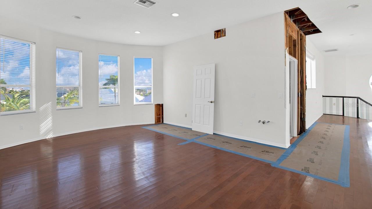 TIERRA VERDE UNIT 1 4TH REP - Residential