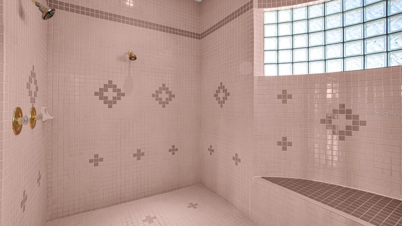 TIERRA VERDE UNIT 1 4TH REP - Residential