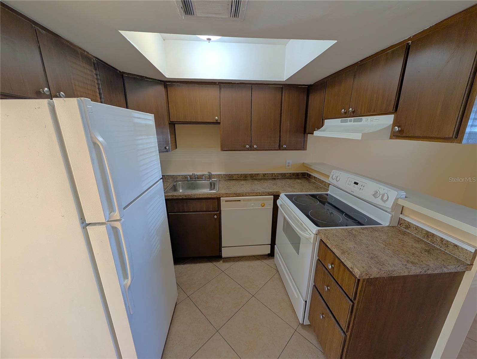 SUNSET ADD - Residential Lease