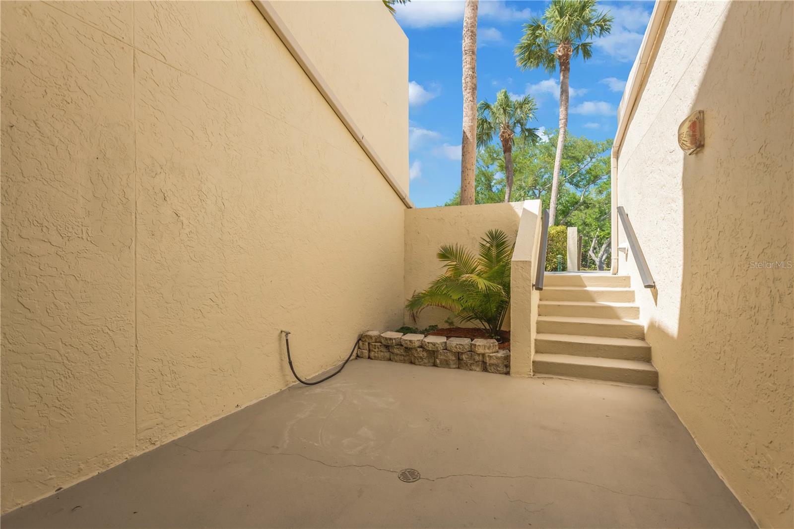 SEAPOINTE TERRACE CONDO - Residential