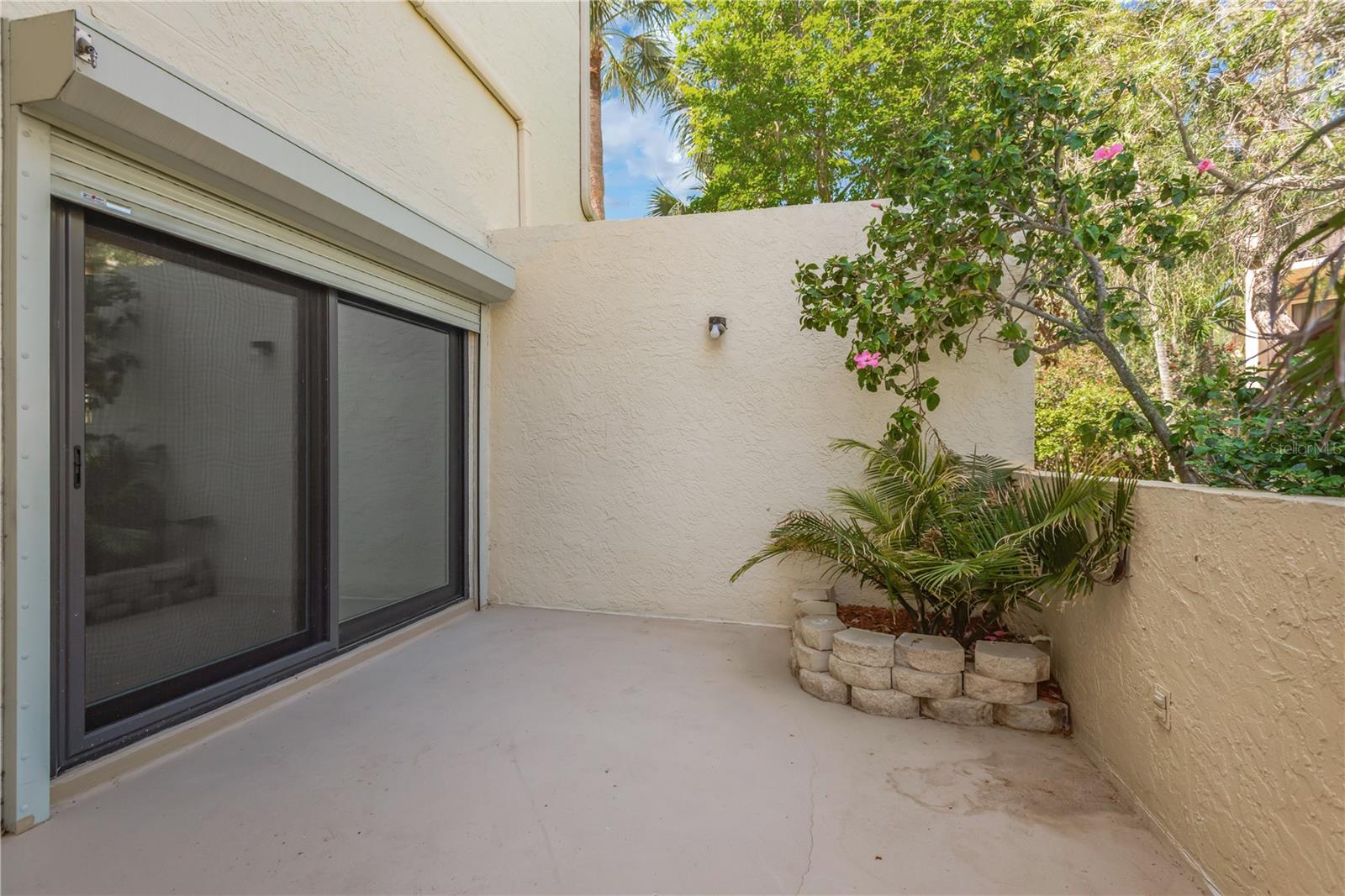 SEAPOINTE TERRACE CONDO - Residential
