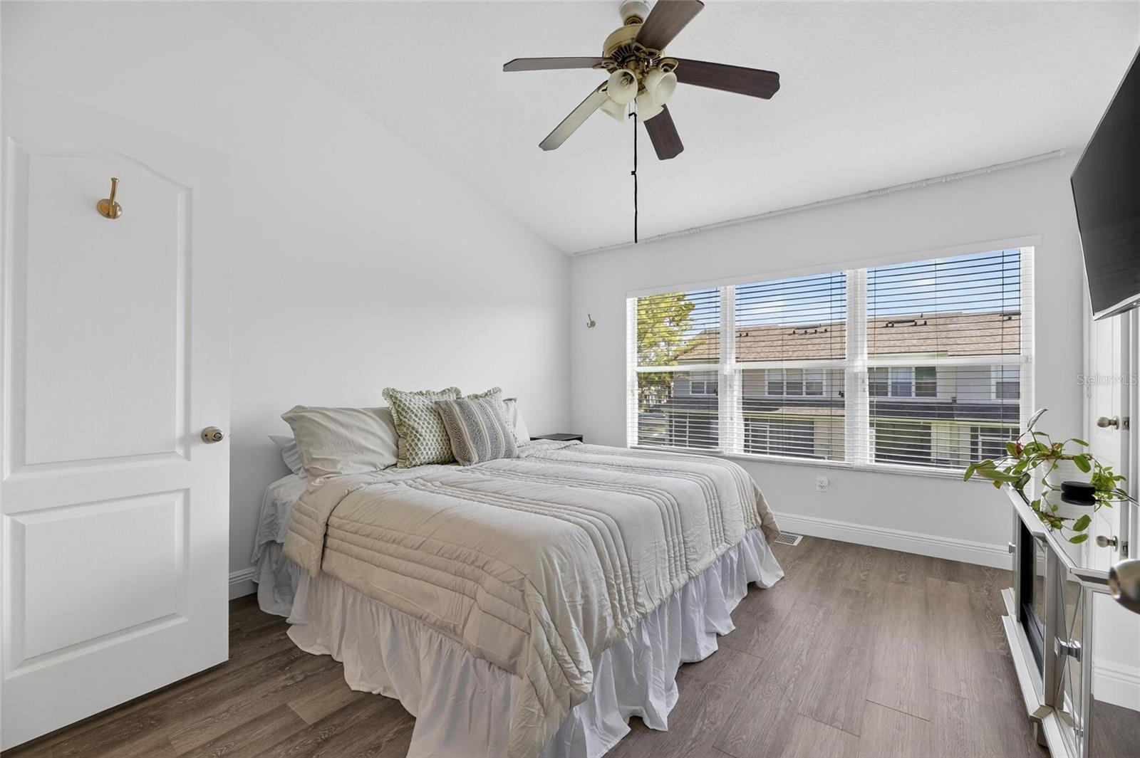 VALHALLA PH 3-4 - Residential