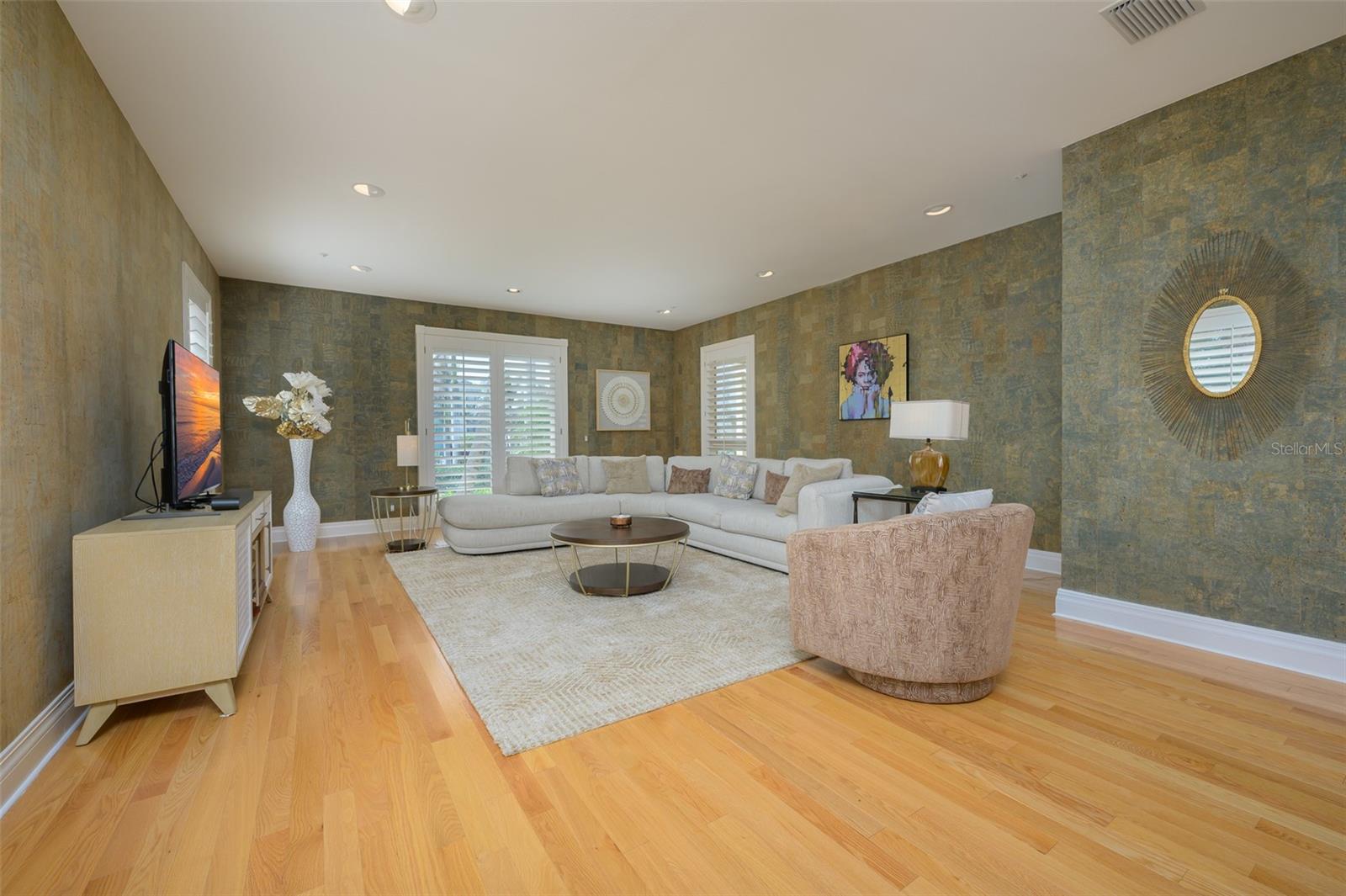 LONGBOAT KEY CLUB UNIT 5 - Residential Lease