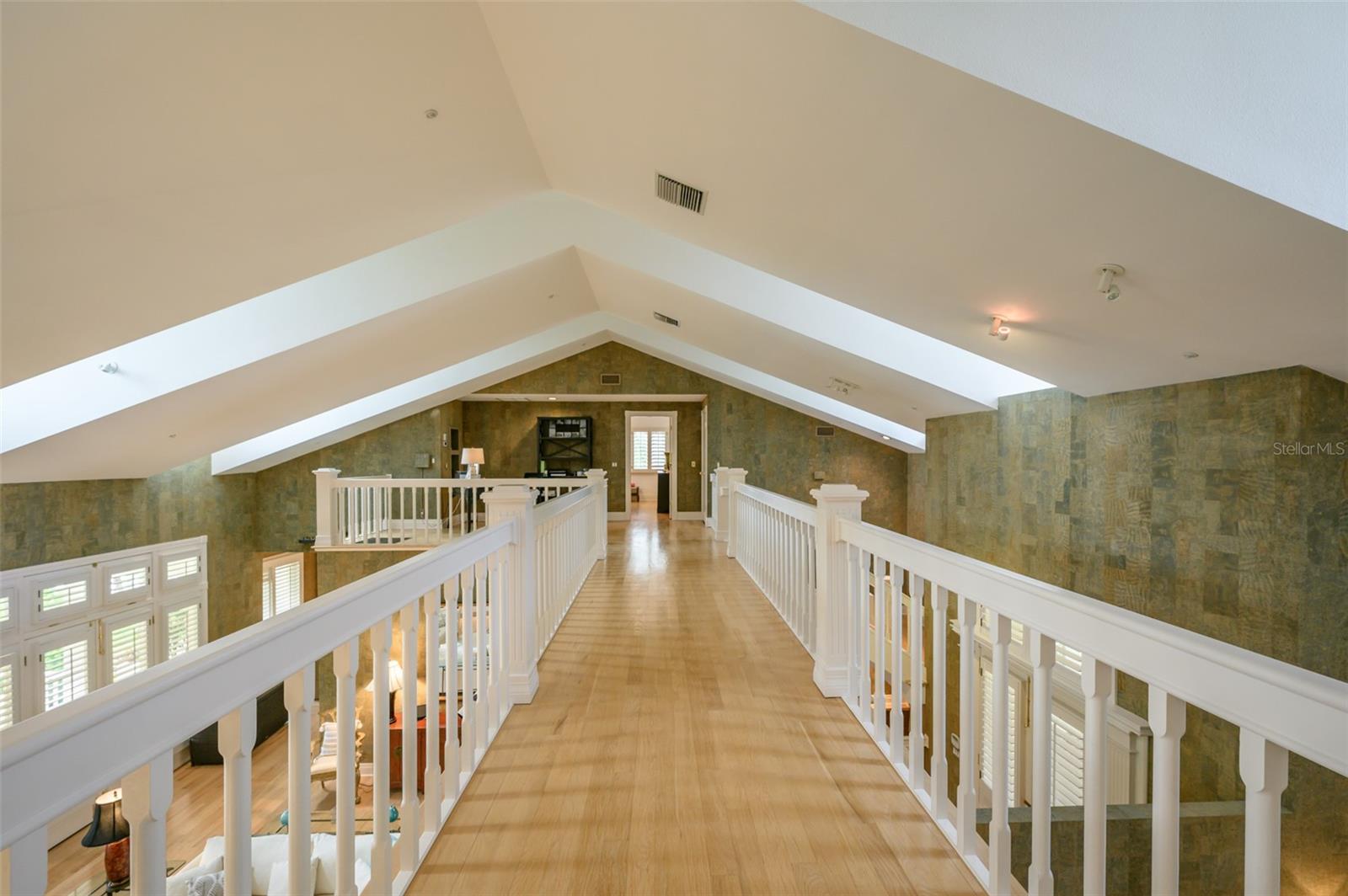 LONGBOAT KEY CLUB UNIT 5 - Residential Lease