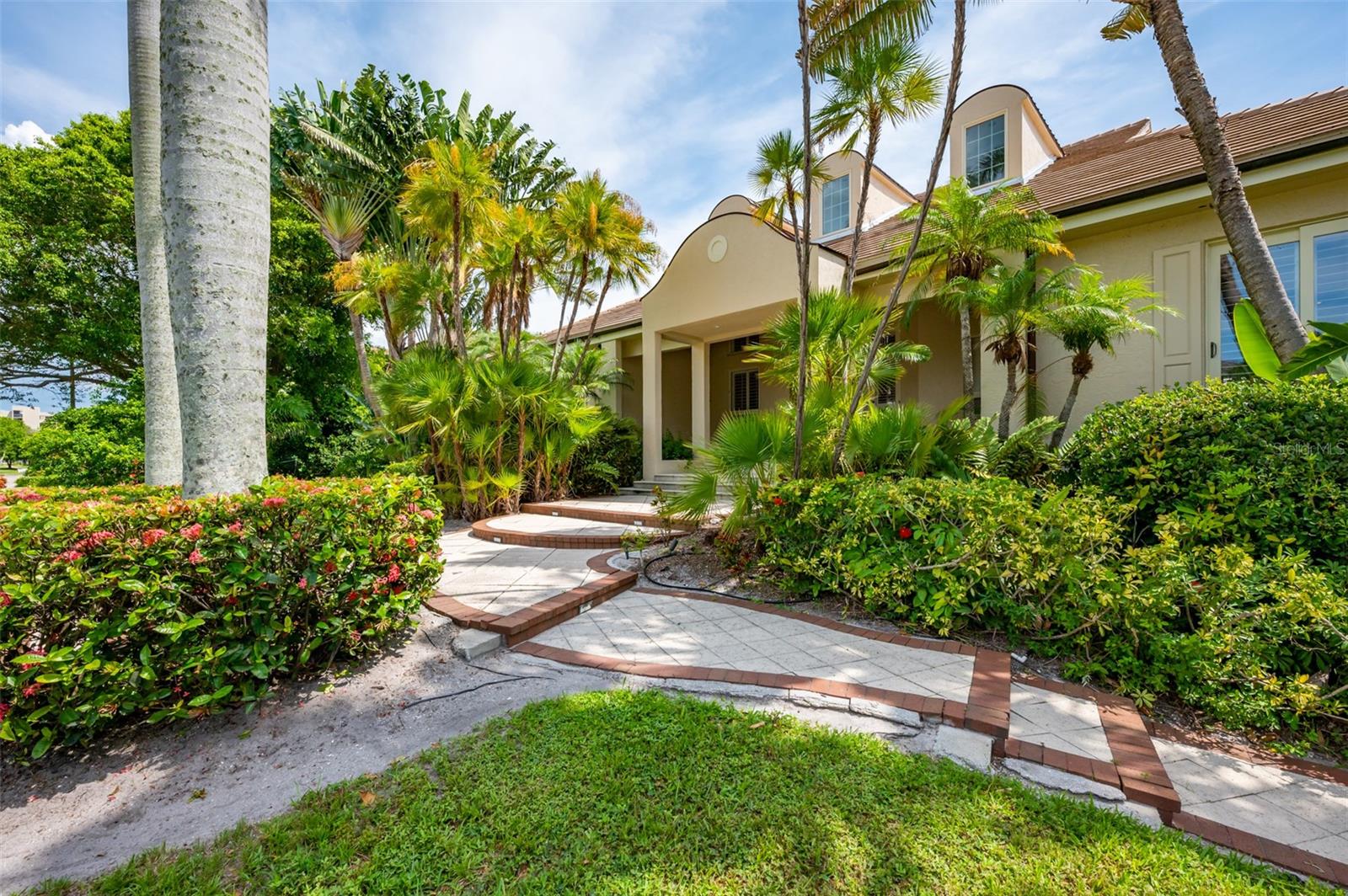 LONGBOAT KEY CLUB UNIT 5 - Residential Lease
