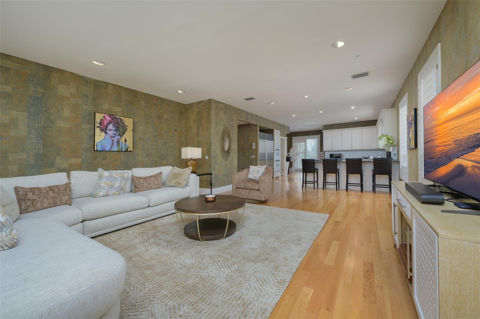 LONGBOAT KEY CLUB UNIT 5 - Residential Lease