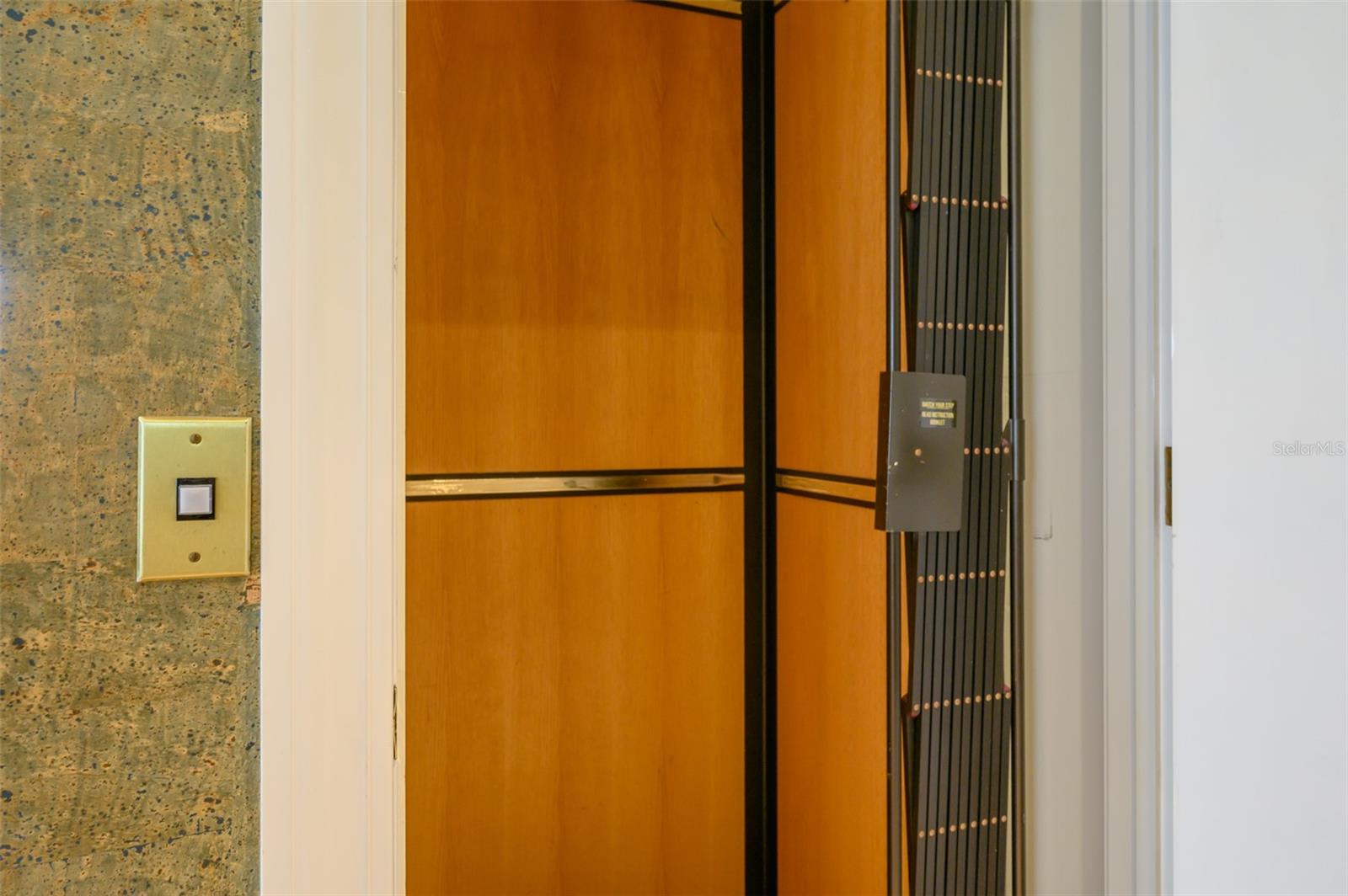 LONGBOAT KEY CLUB UNIT 5 - Residential Lease