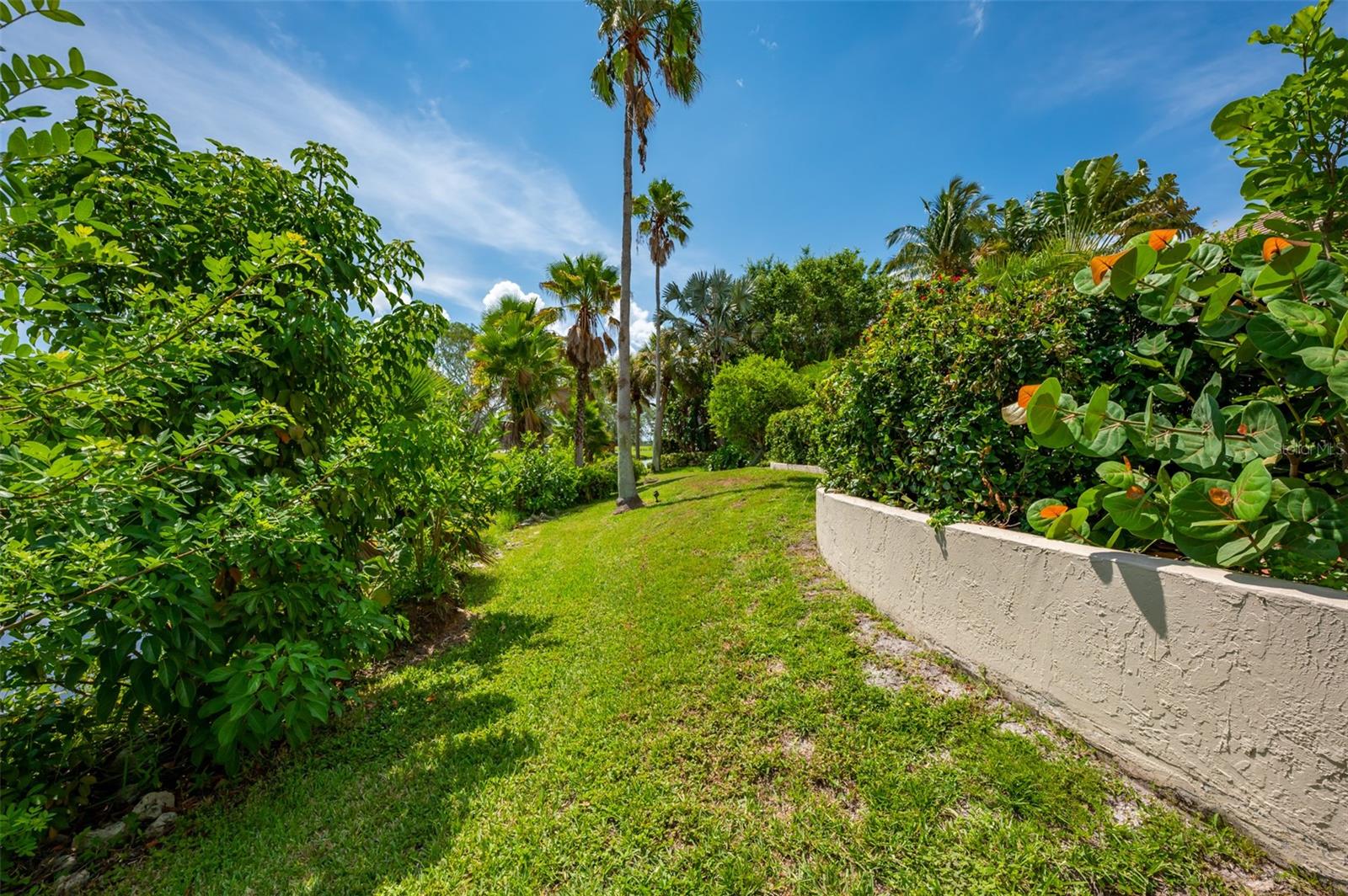 LONGBOAT KEY CLUB UNIT 5 - Residential Lease