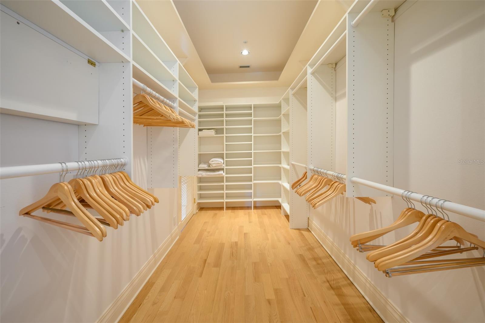 LONGBOAT KEY CLUB UNIT 5 - Residential Lease