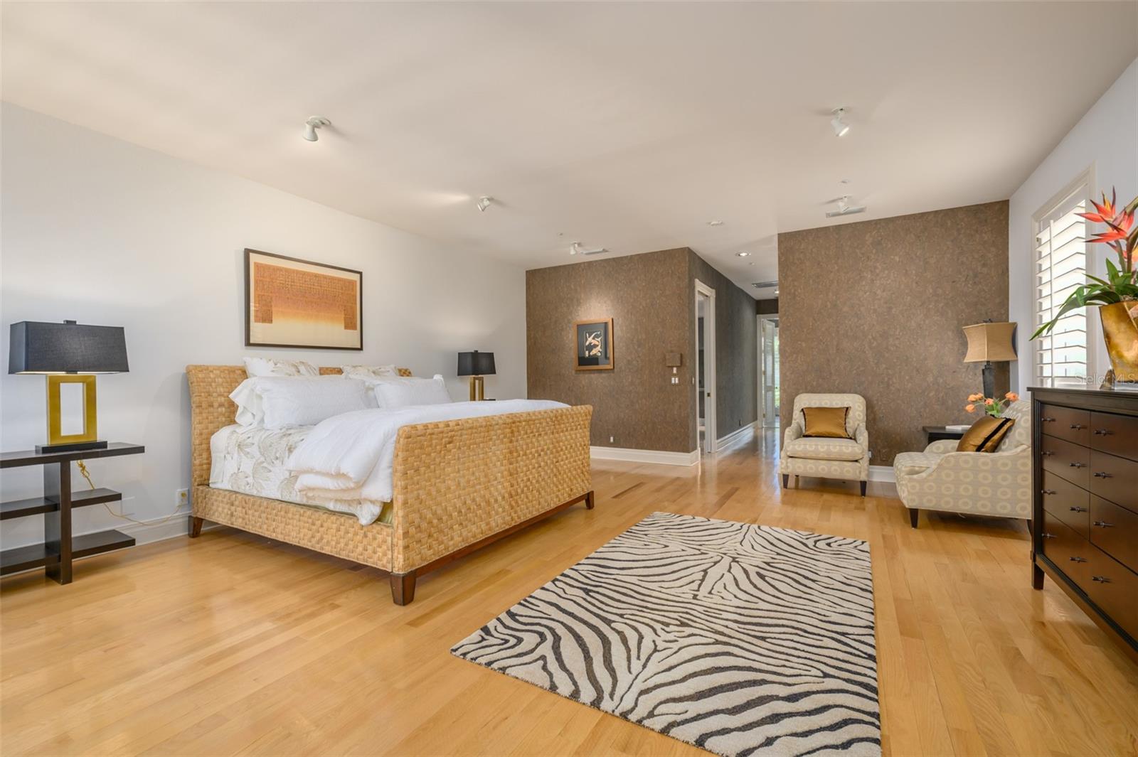 LONGBOAT KEY CLUB UNIT 5 - Residential Lease