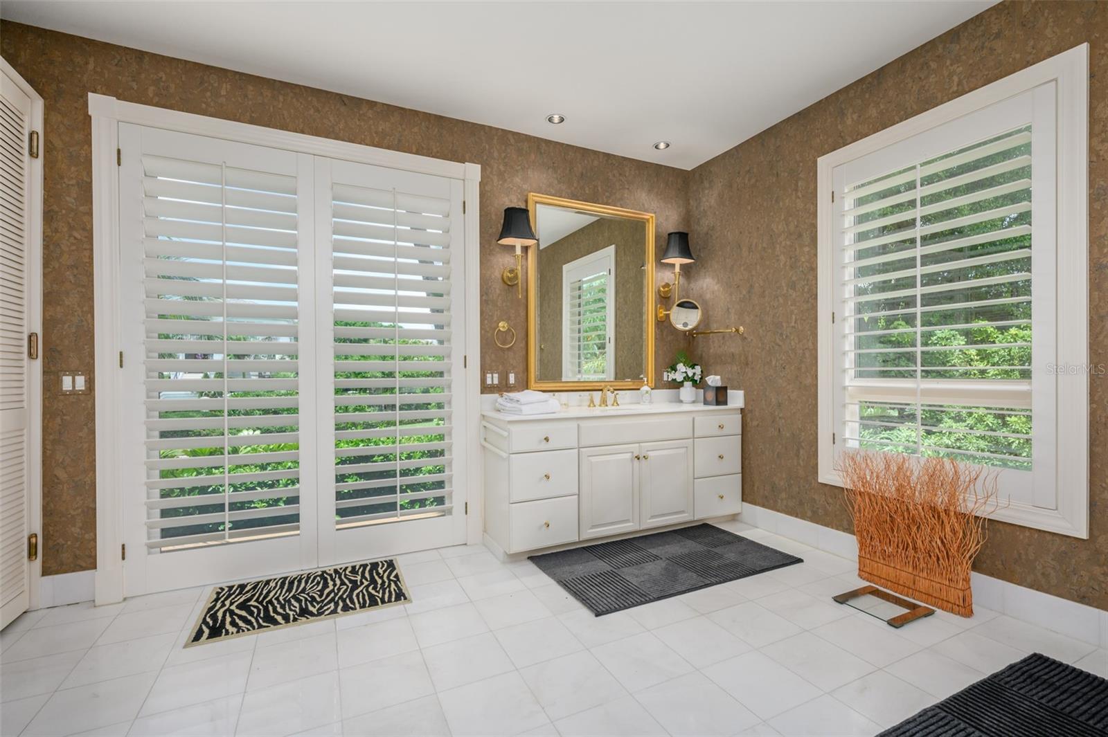 LONGBOAT KEY CLUB UNIT 5 - Residential Lease