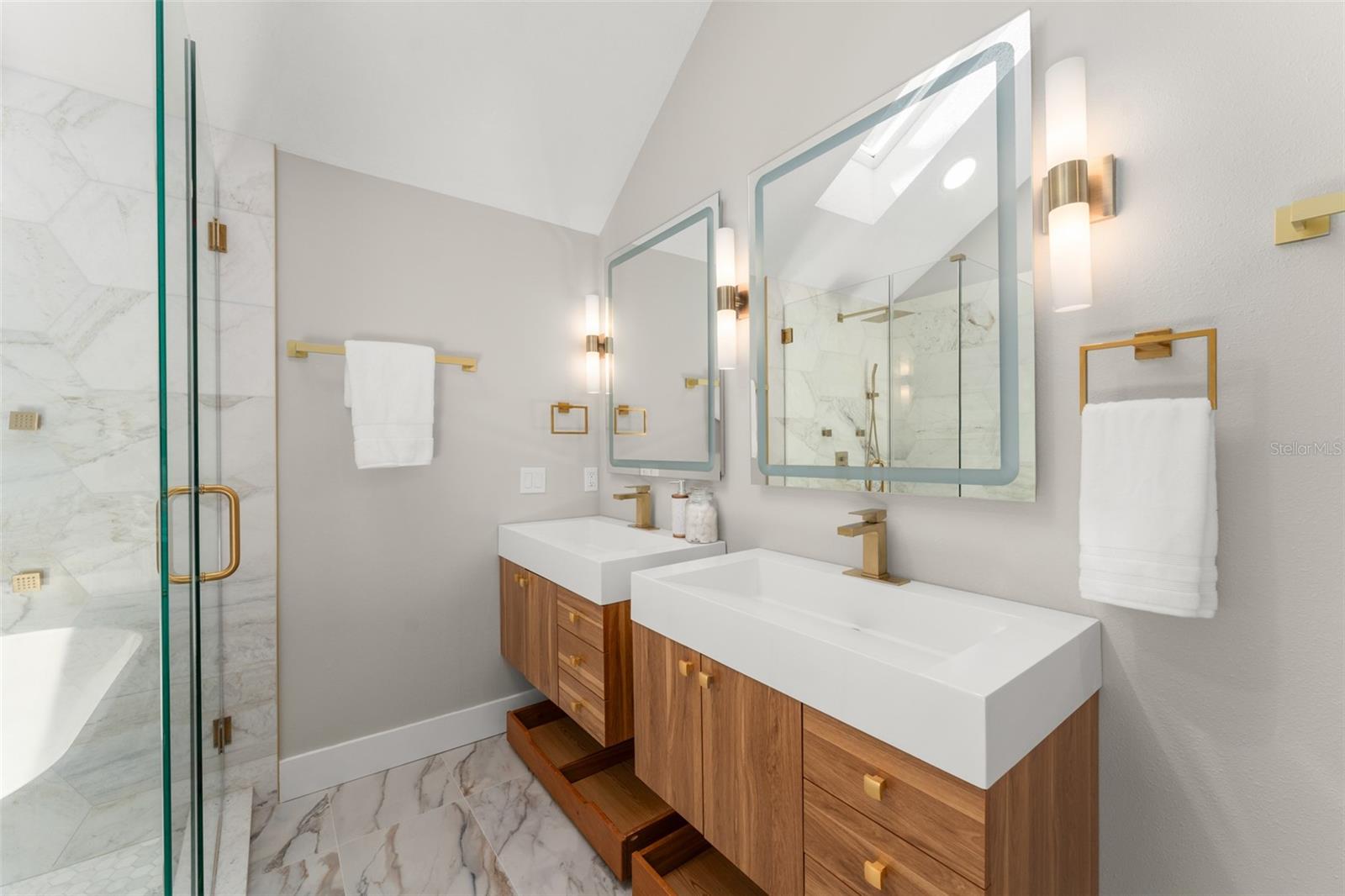 WINDERMERE TOWN - Residential