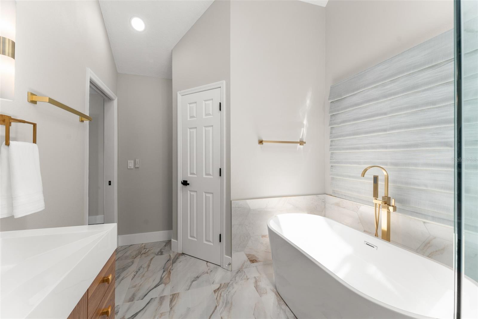 WINDERMERE TOWN - Residential