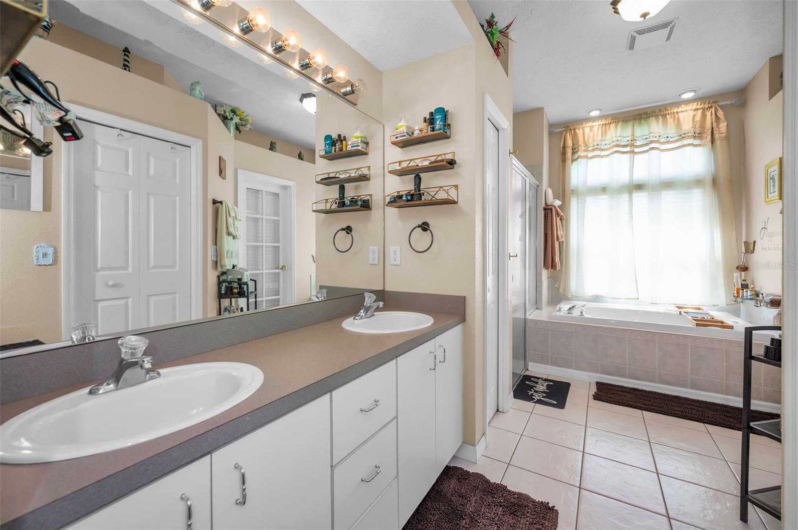 ROSEWOOD RIVER RDG PH 7 - Residential