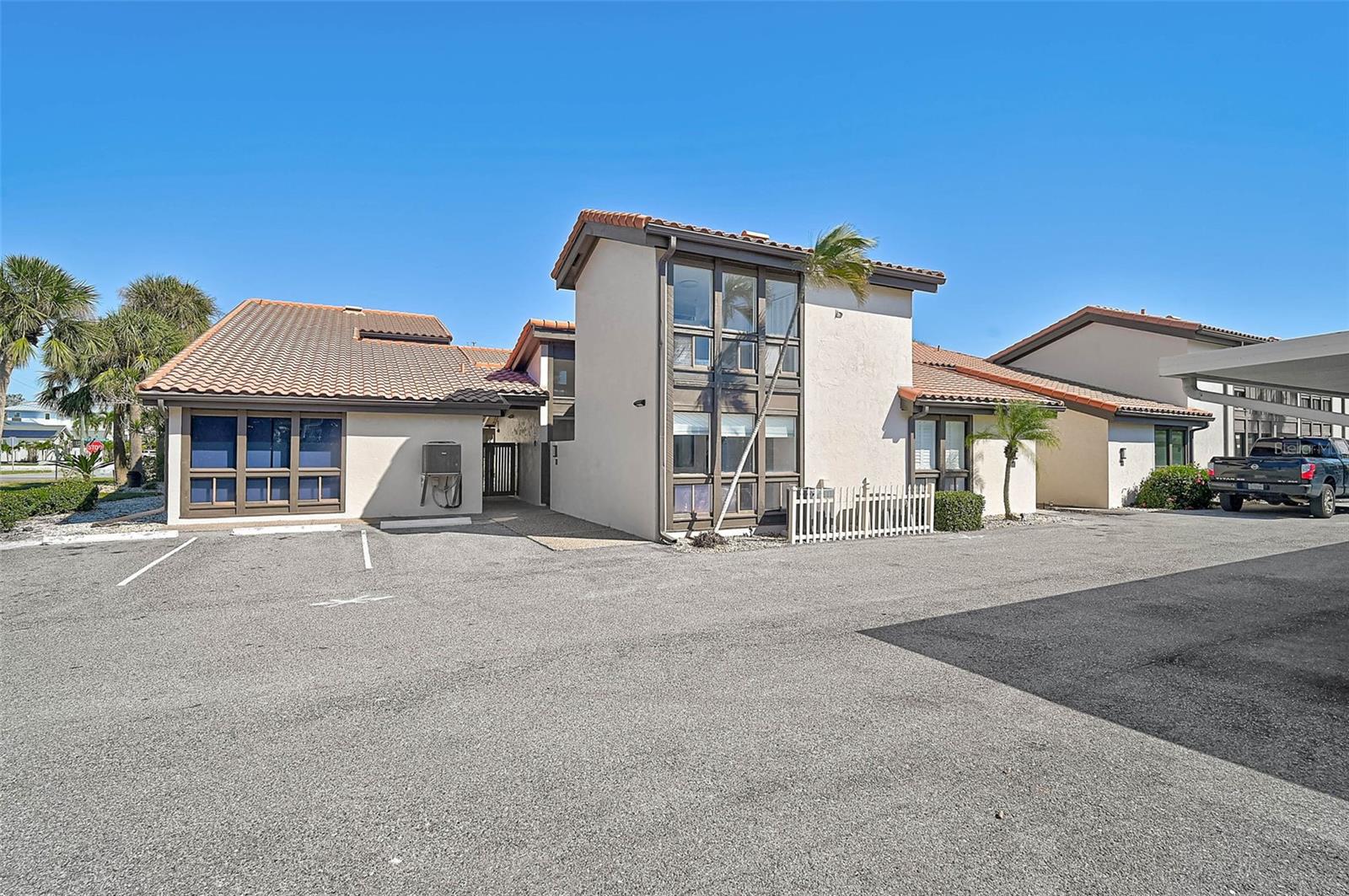 EMBASSY VILLAS - Residential