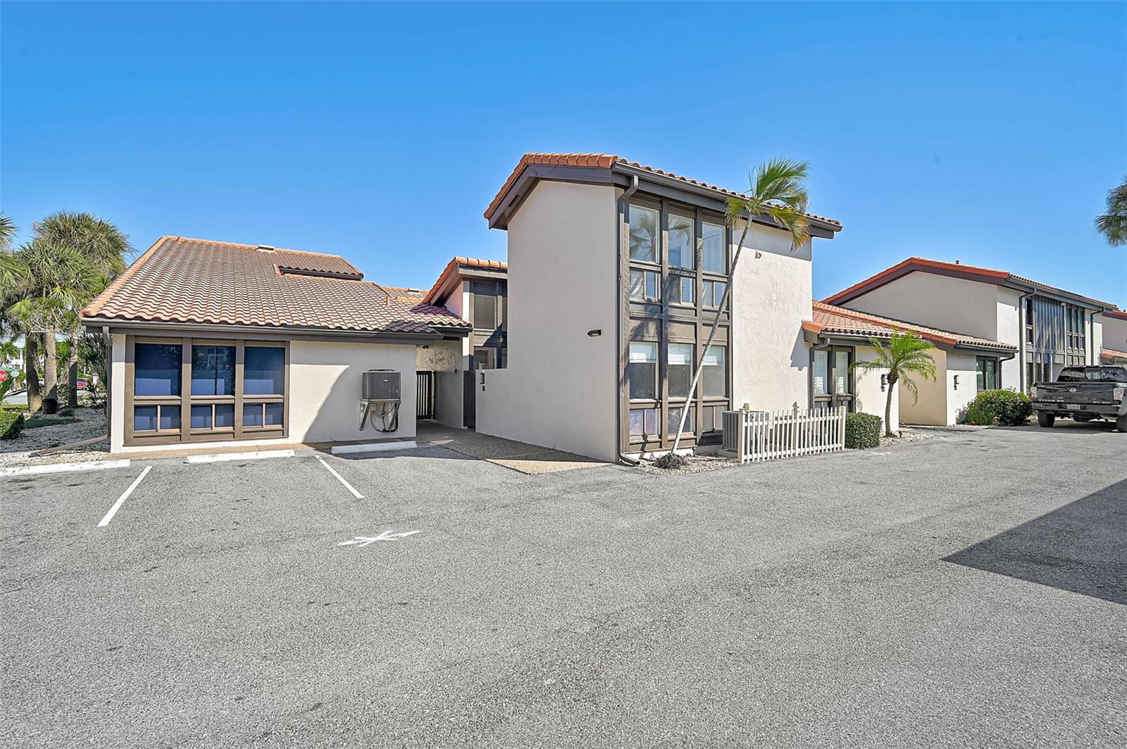 EMBASSY VILLAS - Residential