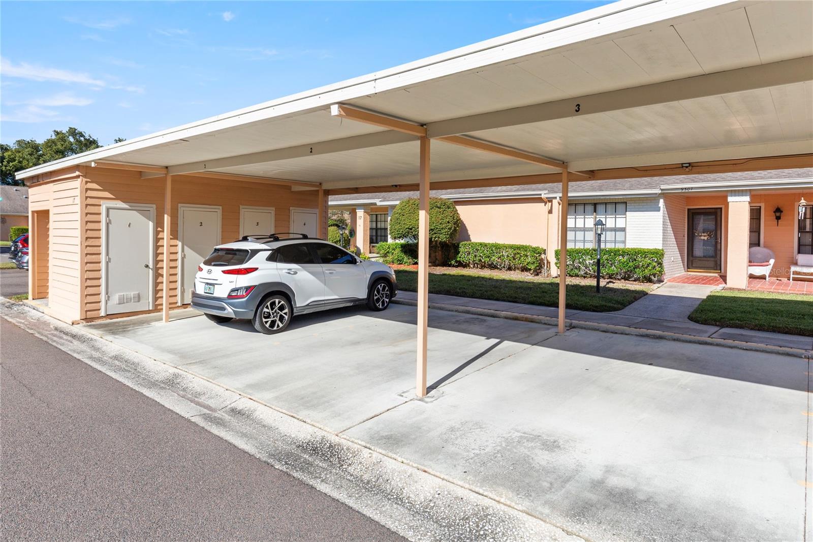 HERITAGE LAKE - Residential