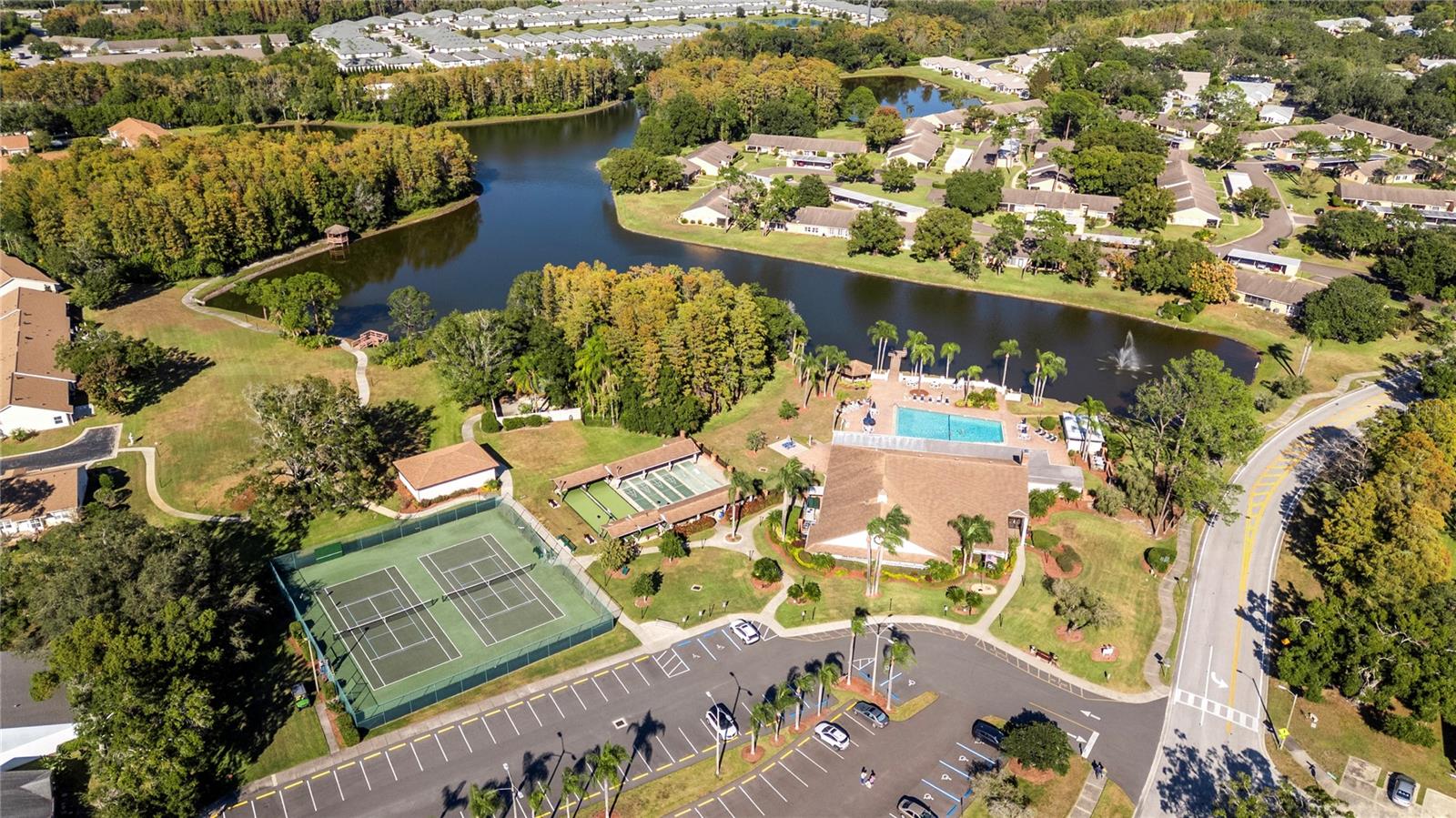 HERITAGE LAKE - Residential