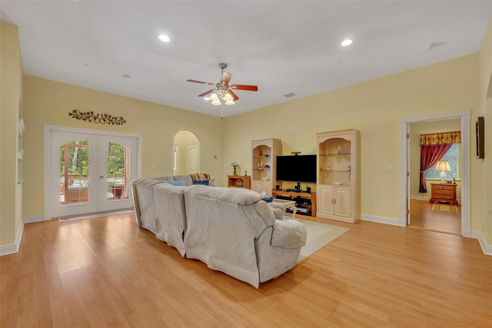 ROYAL TRAILS UNIT 01 - Residential