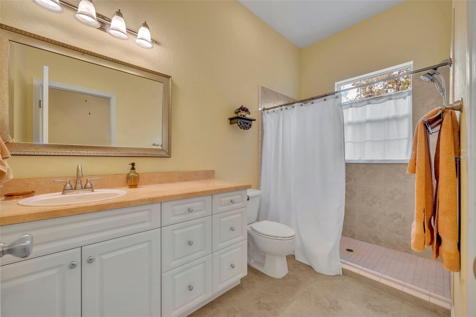 ROYAL TRAILS UNIT 01 - Residential