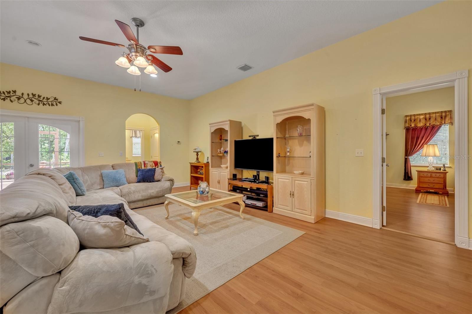 ROYAL TRAILS UNIT 01 - Residential