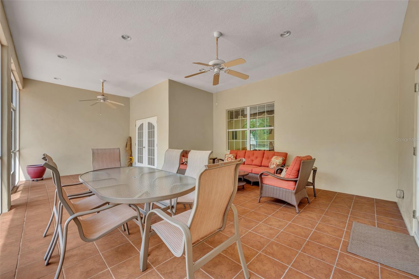 ROYAL TRAILS UNIT 01 - Residential