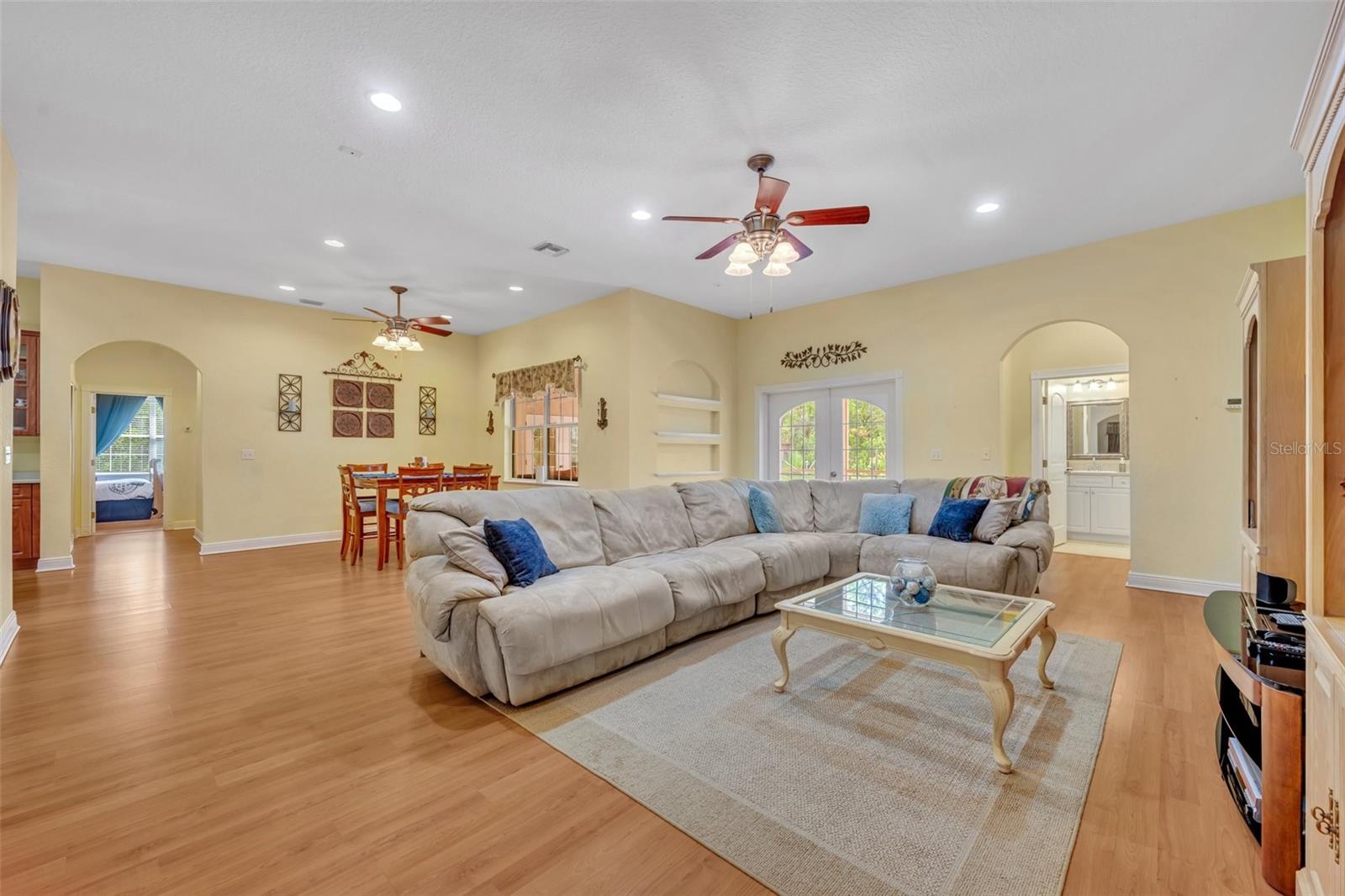 ROYAL TRAILS UNIT 01 - Residential