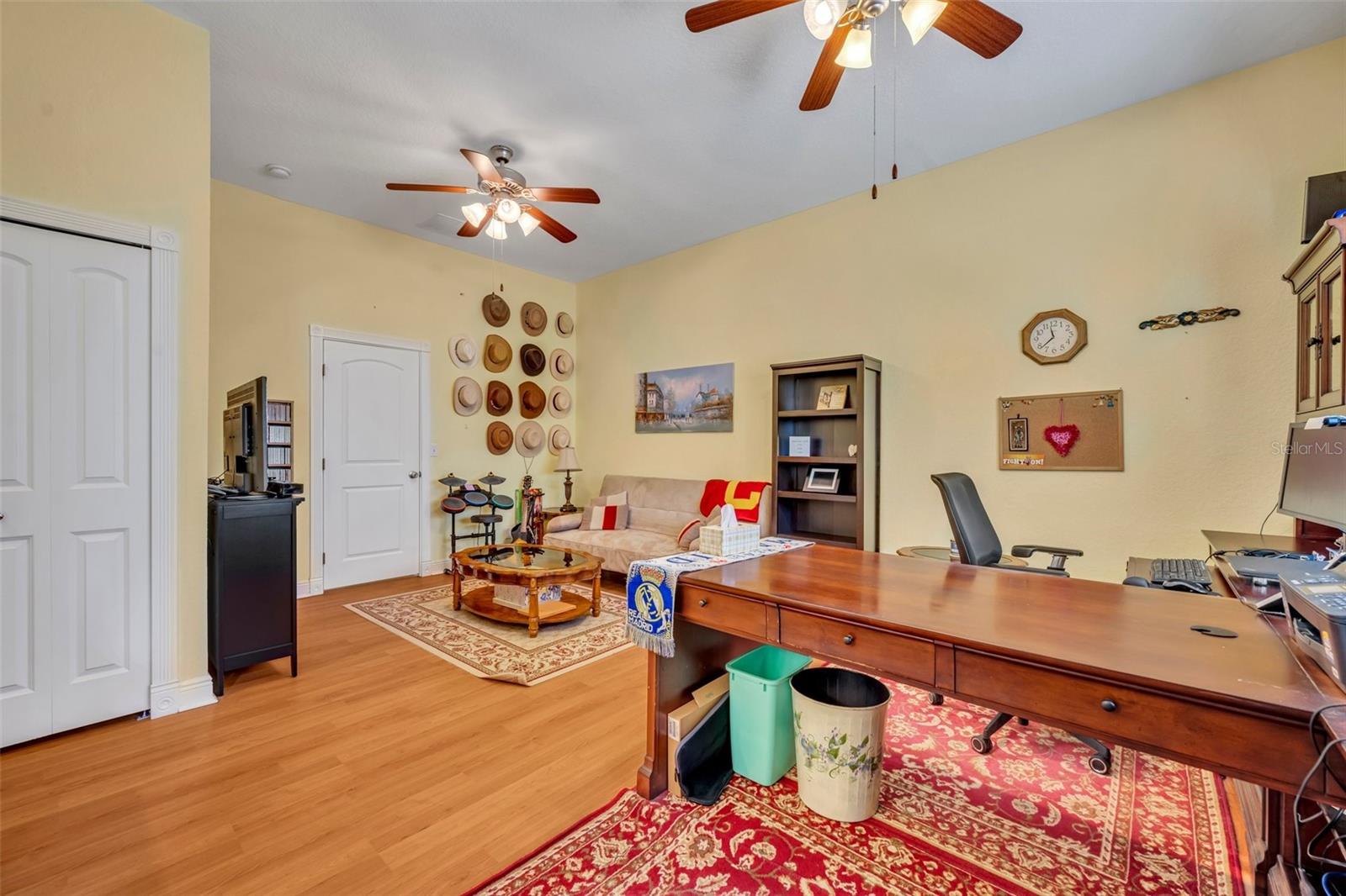 ROYAL TRAILS UNIT 01 - Residential