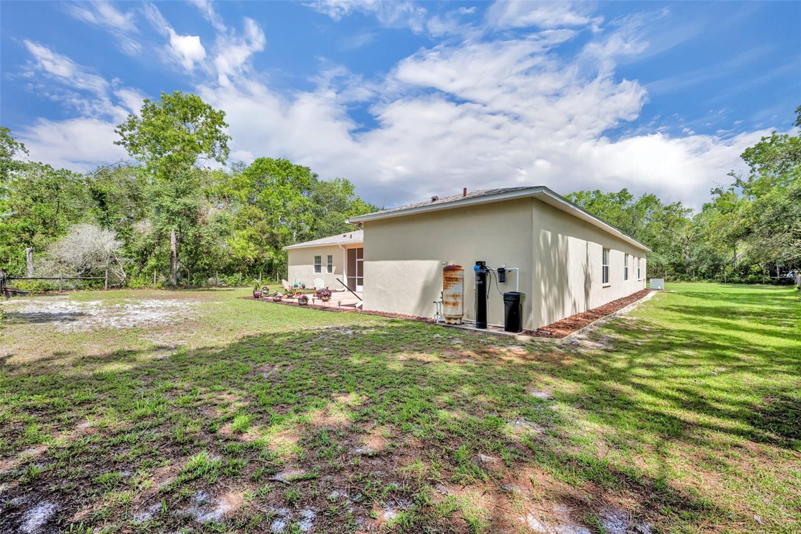 ROYAL TRAILS UNIT 01 - Residential