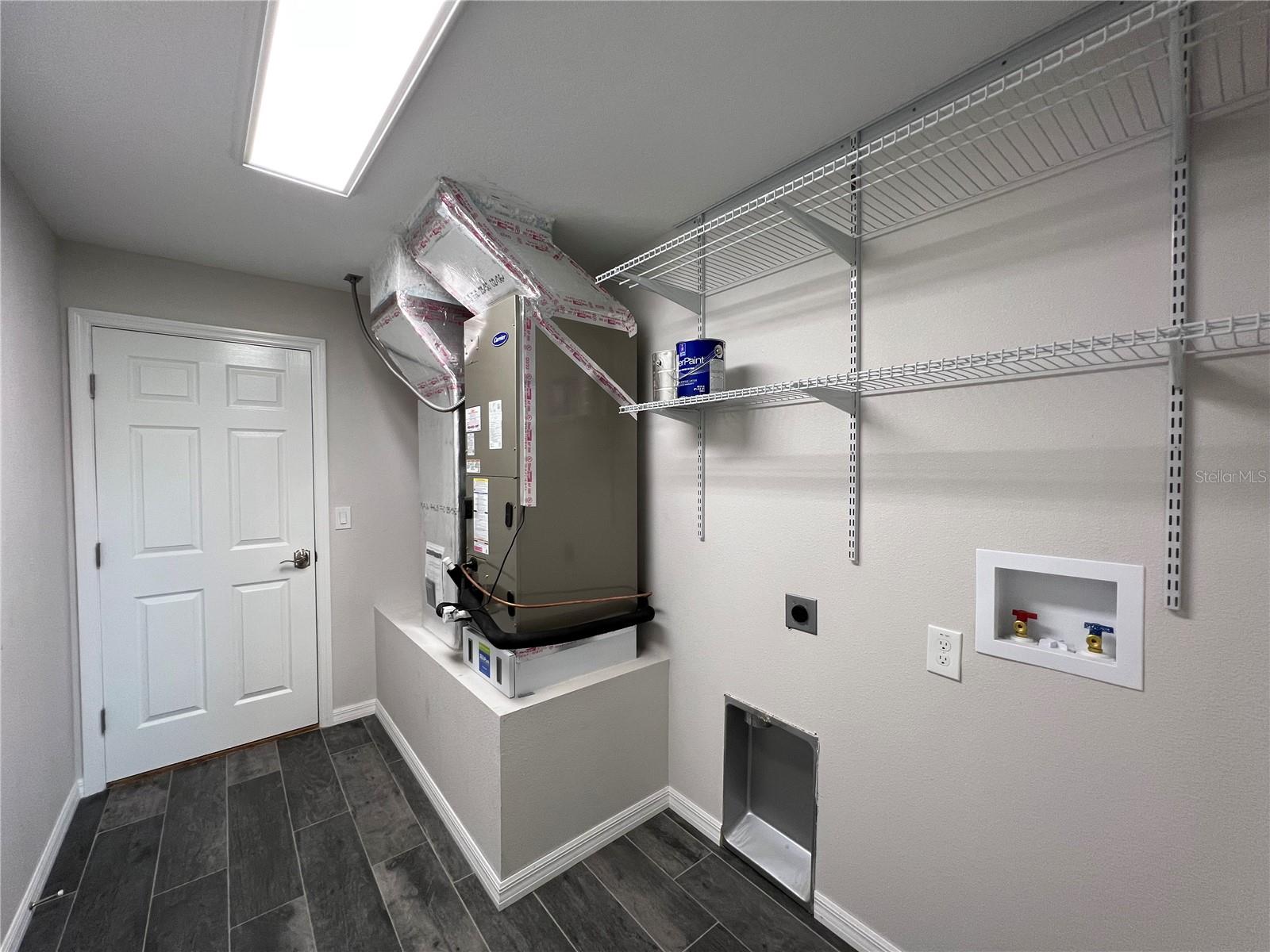 JUMPER CREEK MANOR - Residential