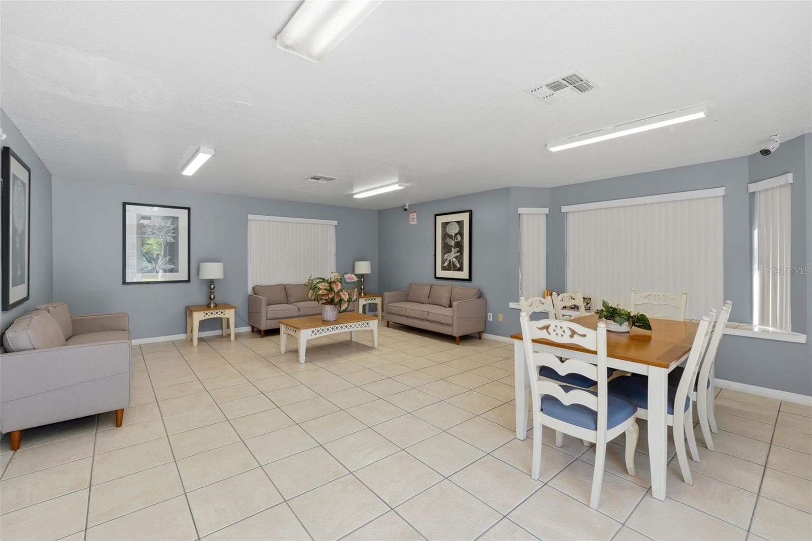 VILLAS AT ISLAND CLUB PHASE 4 - Residential