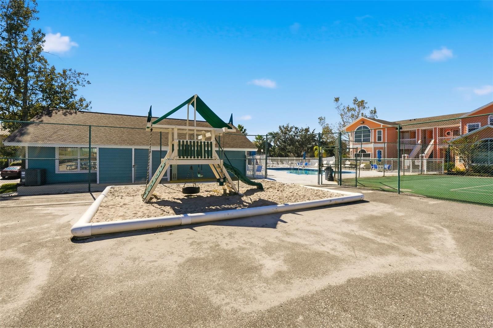 VILLAS AT ISLAND CLUB PHASE 4 - Residential