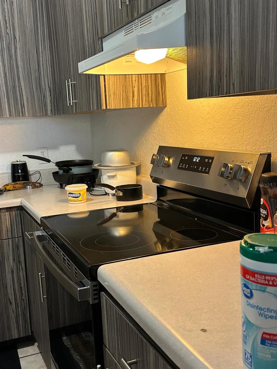 AUDUBON VLS/HUNTERS CRK BLDG - Residential