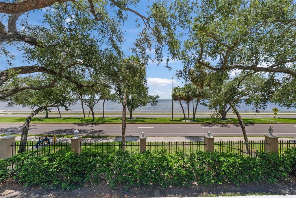 Photo of 2407 S Ardson Place #201A, Tampa, FL 33629 (MLS # TB8403379)