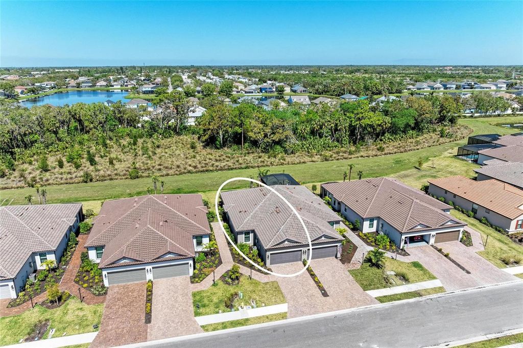 Photo of 6179 Mesa Glen, Bradenton, FL 34203 (MLS # A4668132)