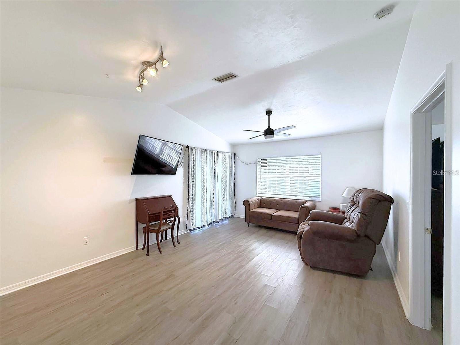 PORT CHARLOTTE SEC 96 02 - Residential Lease