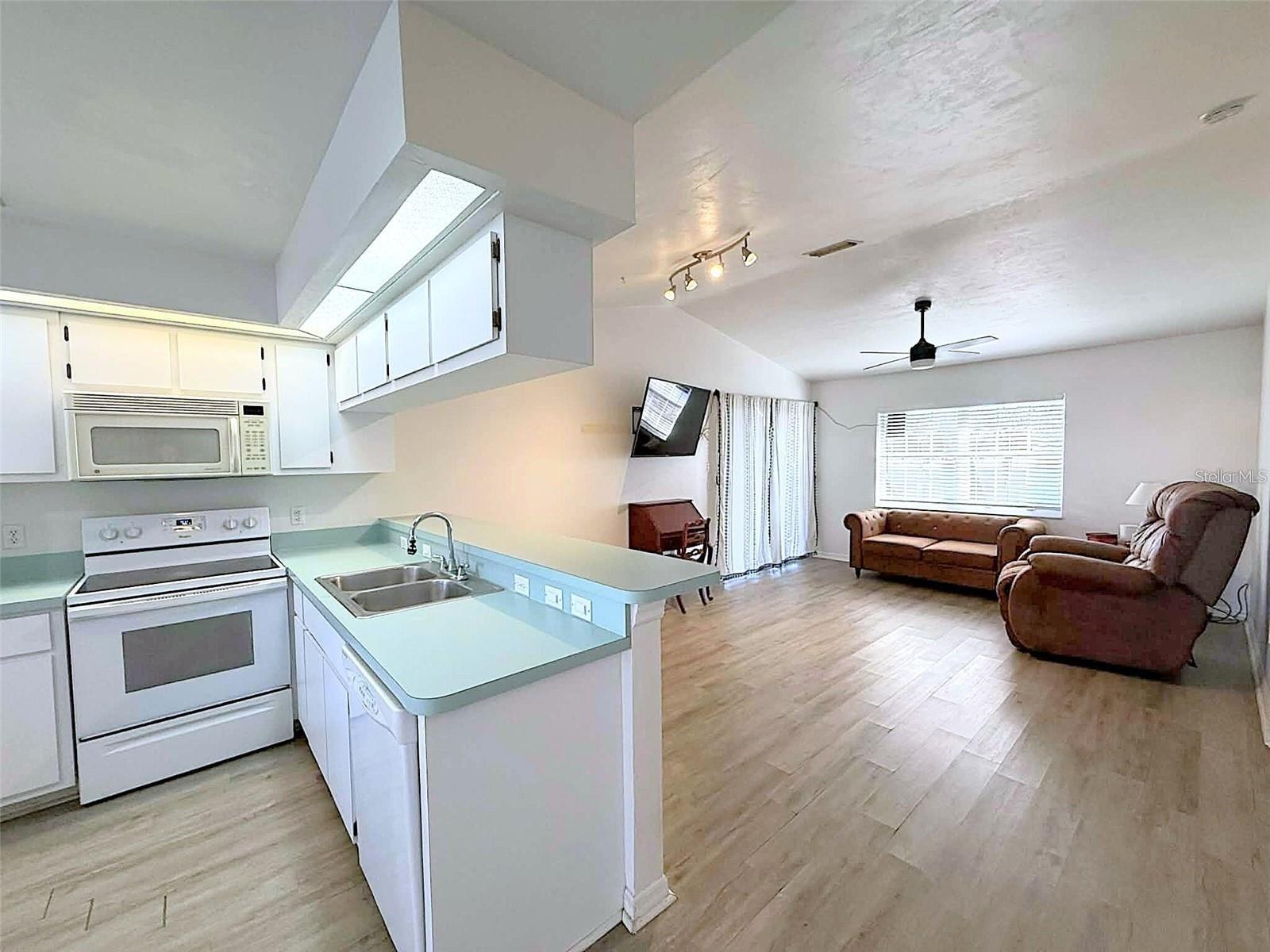 PORT CHARLOTTE SEC 96 02 - Residential Lease