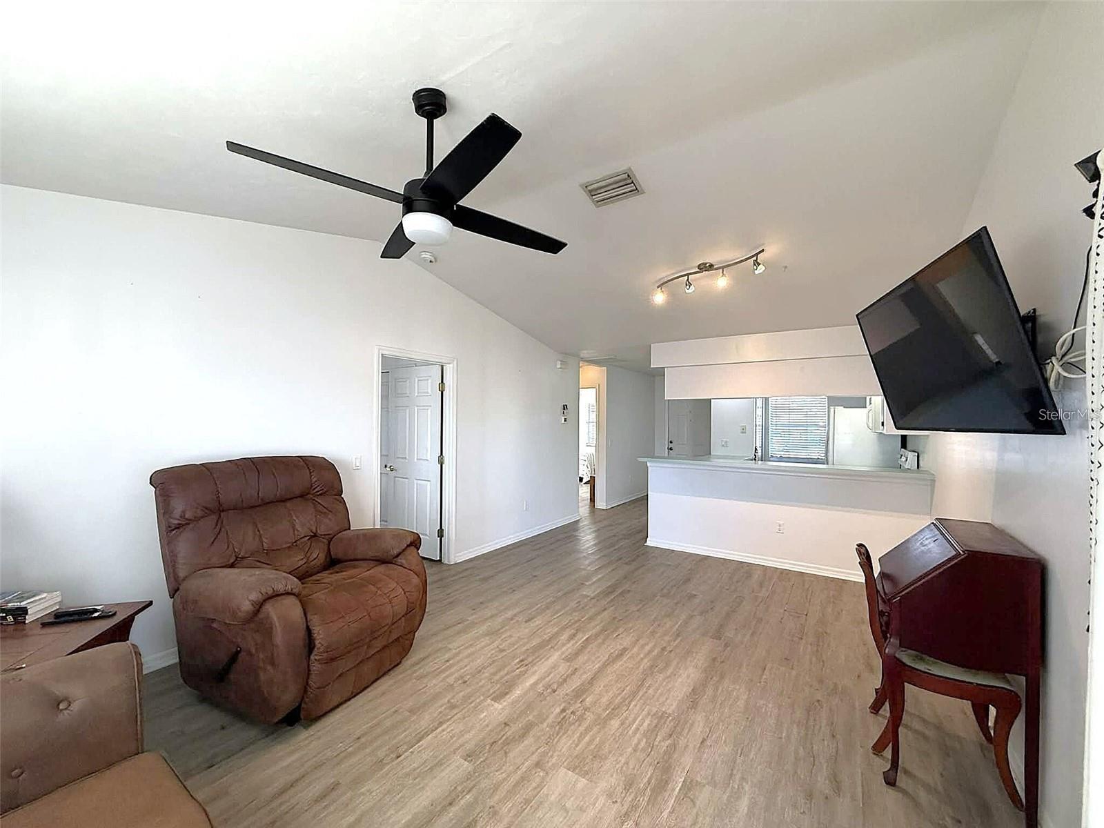 PORT CHARLOTTE SEC 96 02 - Residential Lease