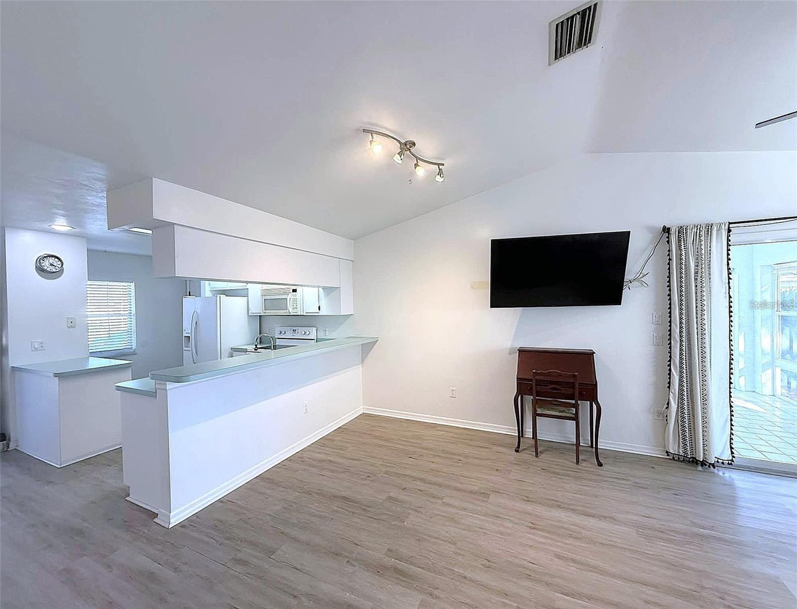 PORT CHARLOTTE SEC 96 02 - Residential Lease