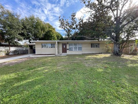 Photo of 4504 S Clark Avenue, Tampa, FL 33611 (MLS # O6366091)