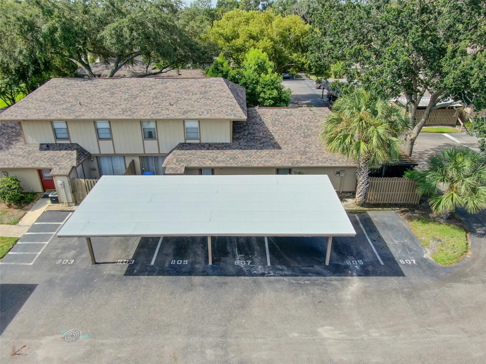 807 HUNTERS COURT