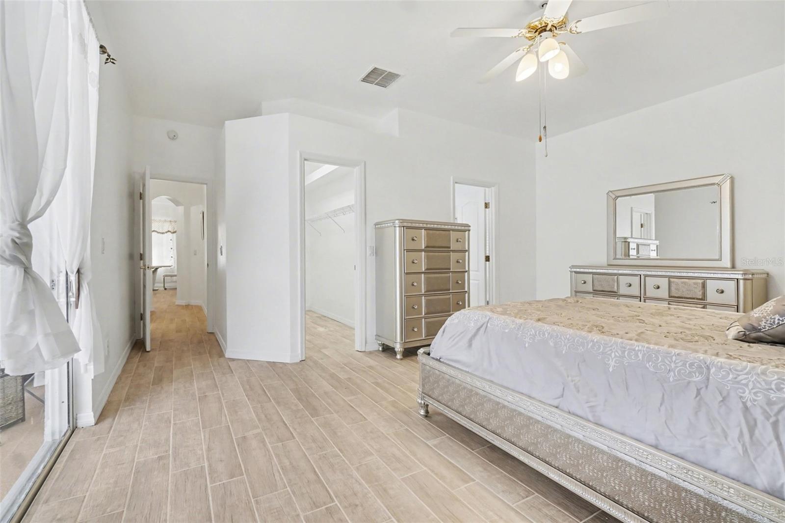 WELLINGTON AT KINGS RIDGE - Residential