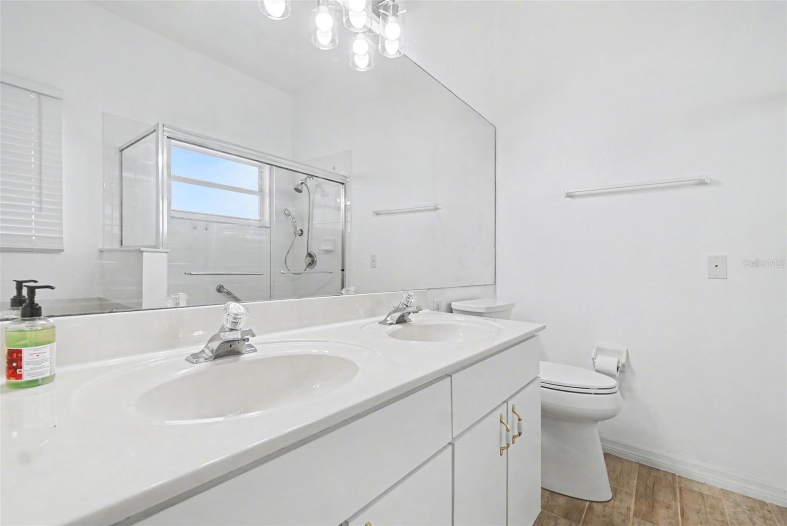 WELLINGTON AT KINGS RIDGE - Residential