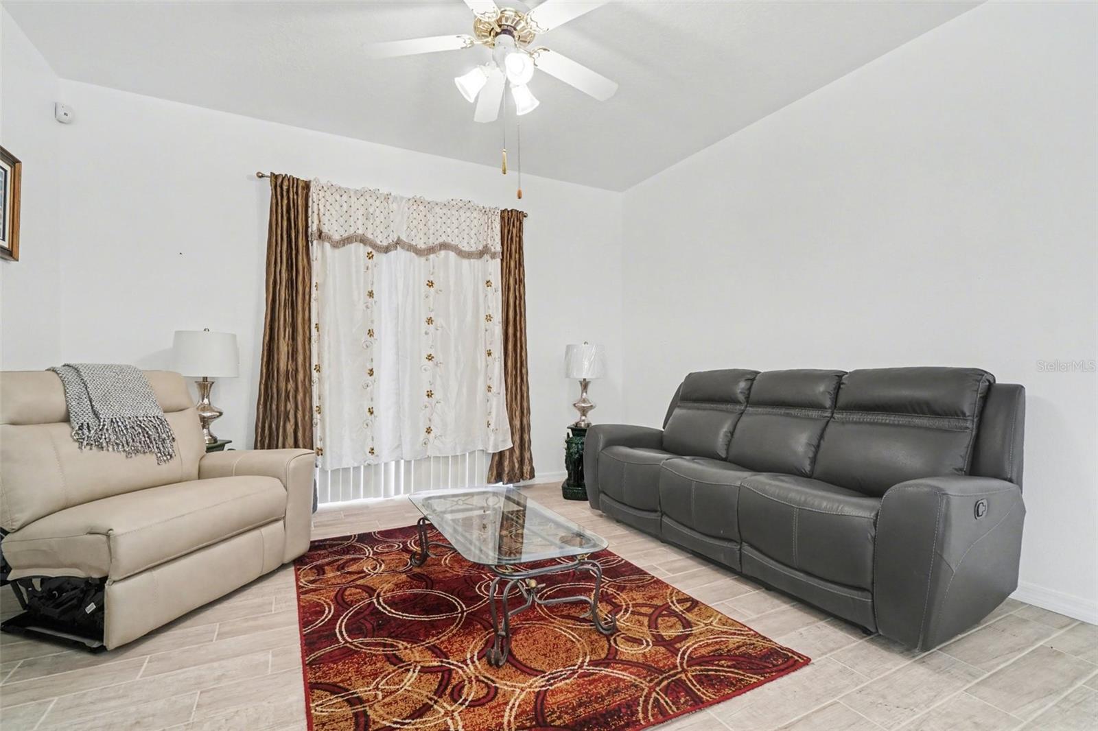 WELLINGTON AT KINGS RIDGE - Residential