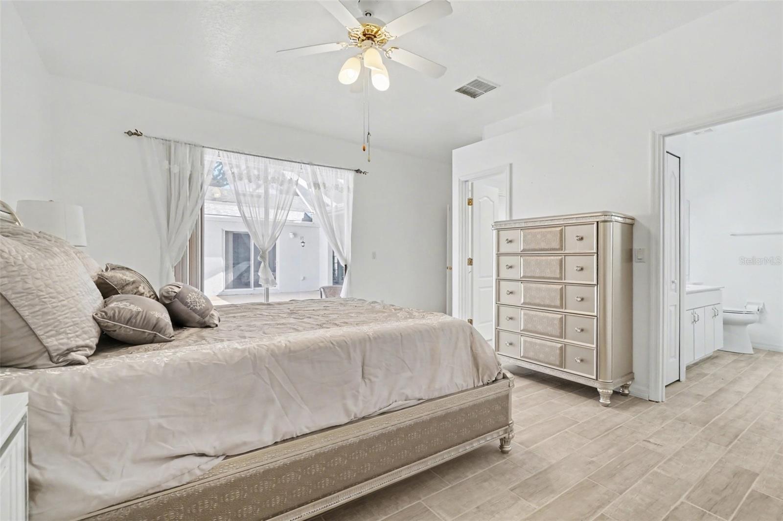 WELLINGTON AT KINGS RIDGE - Residential