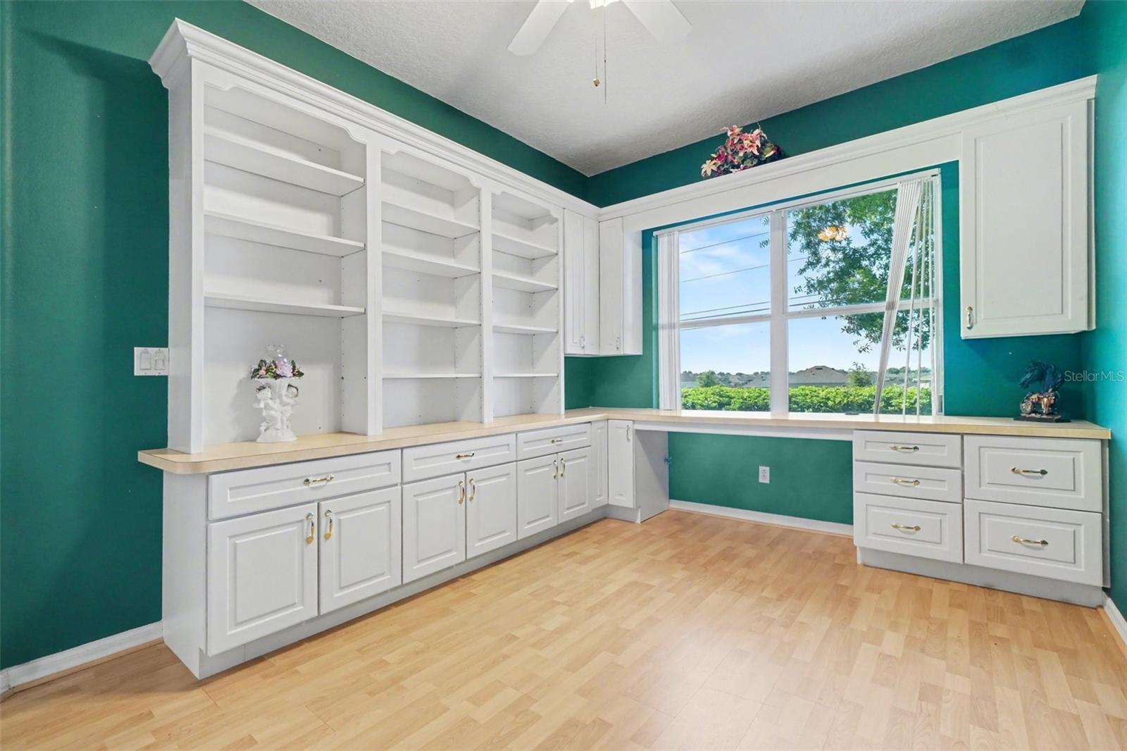 WELLINGTON AT KINGS RIDGE - Residential